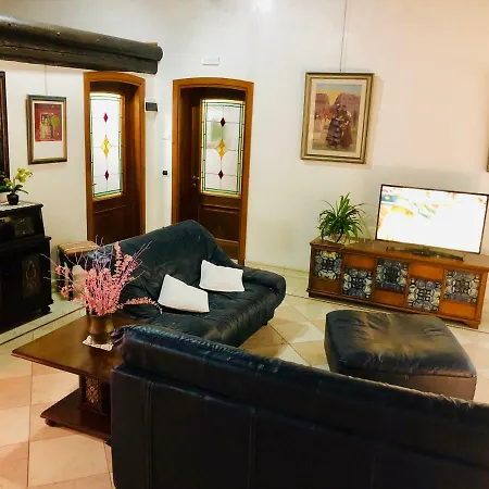 לינה וארוחת בוקר Casa Sonia קוארטו ד'אלטינו